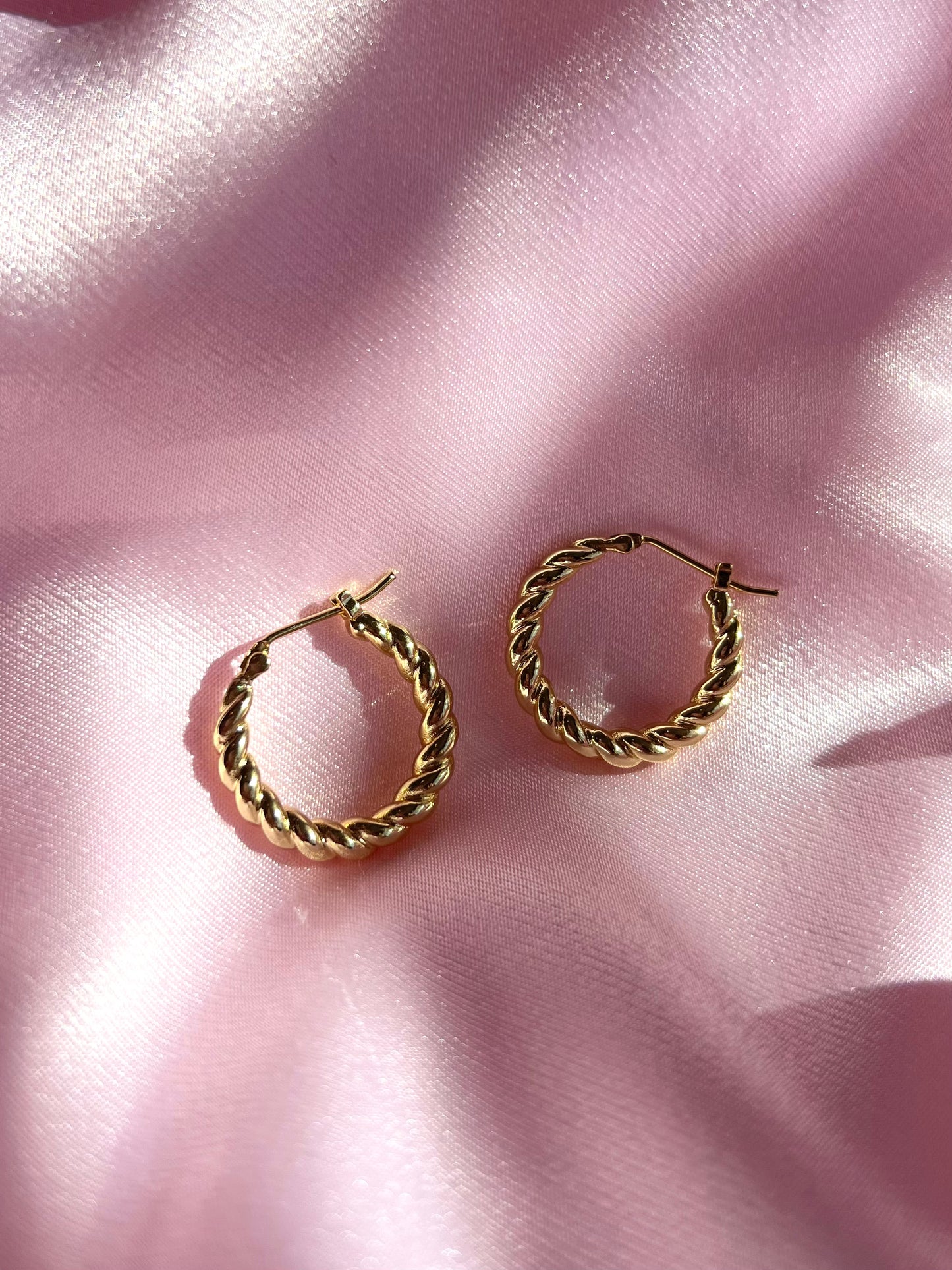 Aurora Hoops (14k gold)