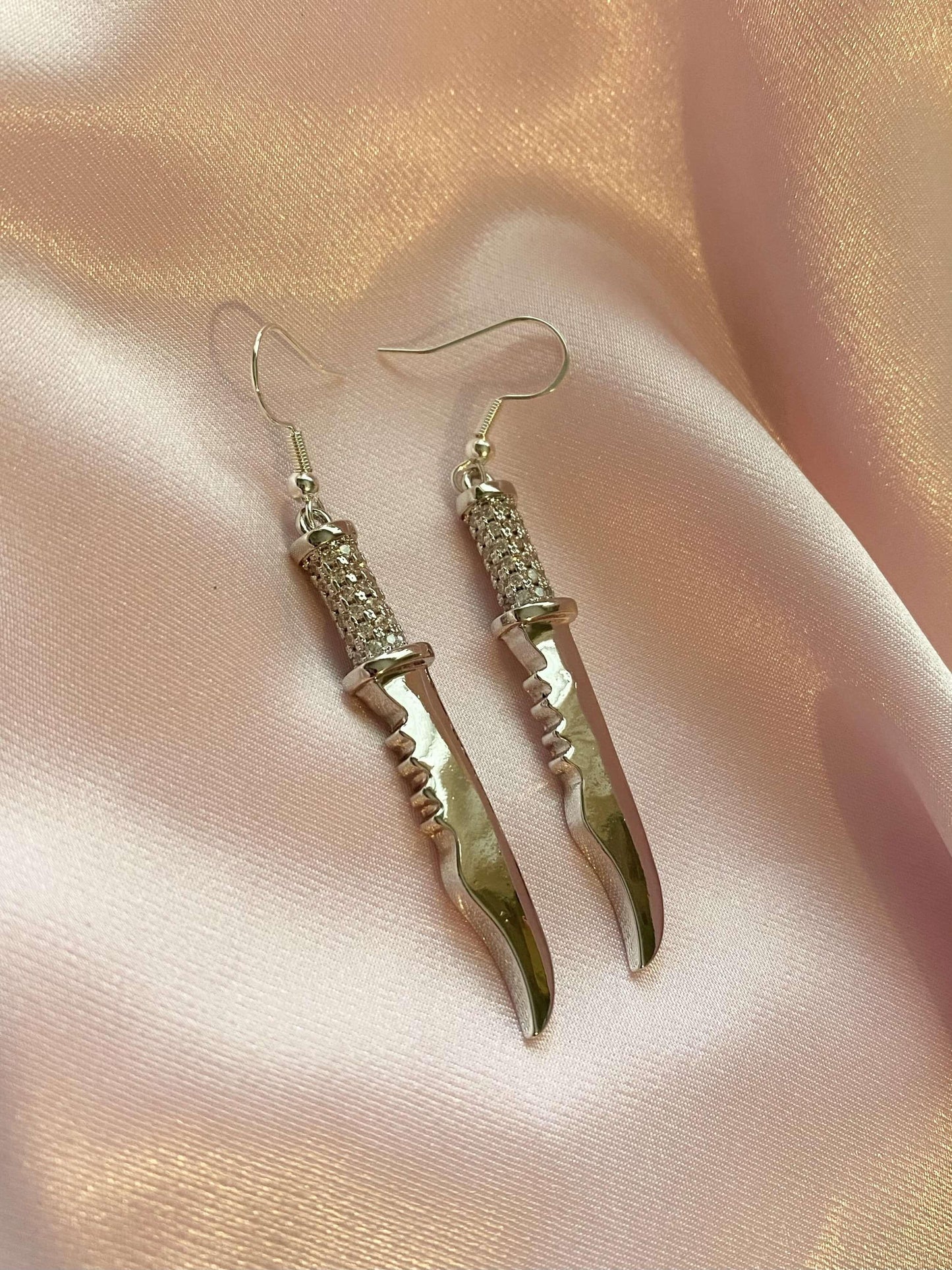 18k Slasher Earrings - Luna Alaska Jewelry