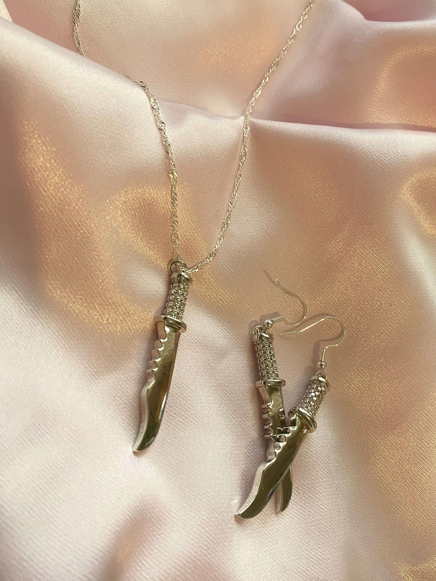 18k Slasher Earrings - Luna Alaska Jewelry